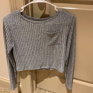 Cropped, long sleeve grey shirt